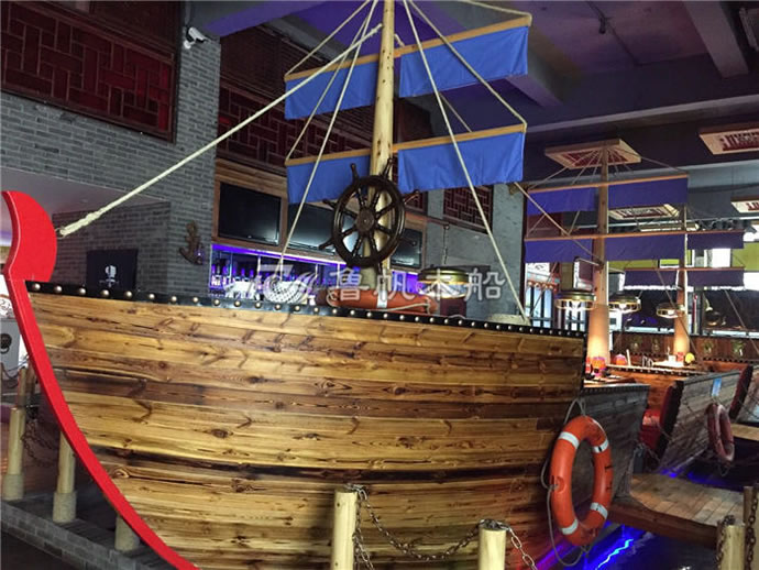 餐飲海盜船